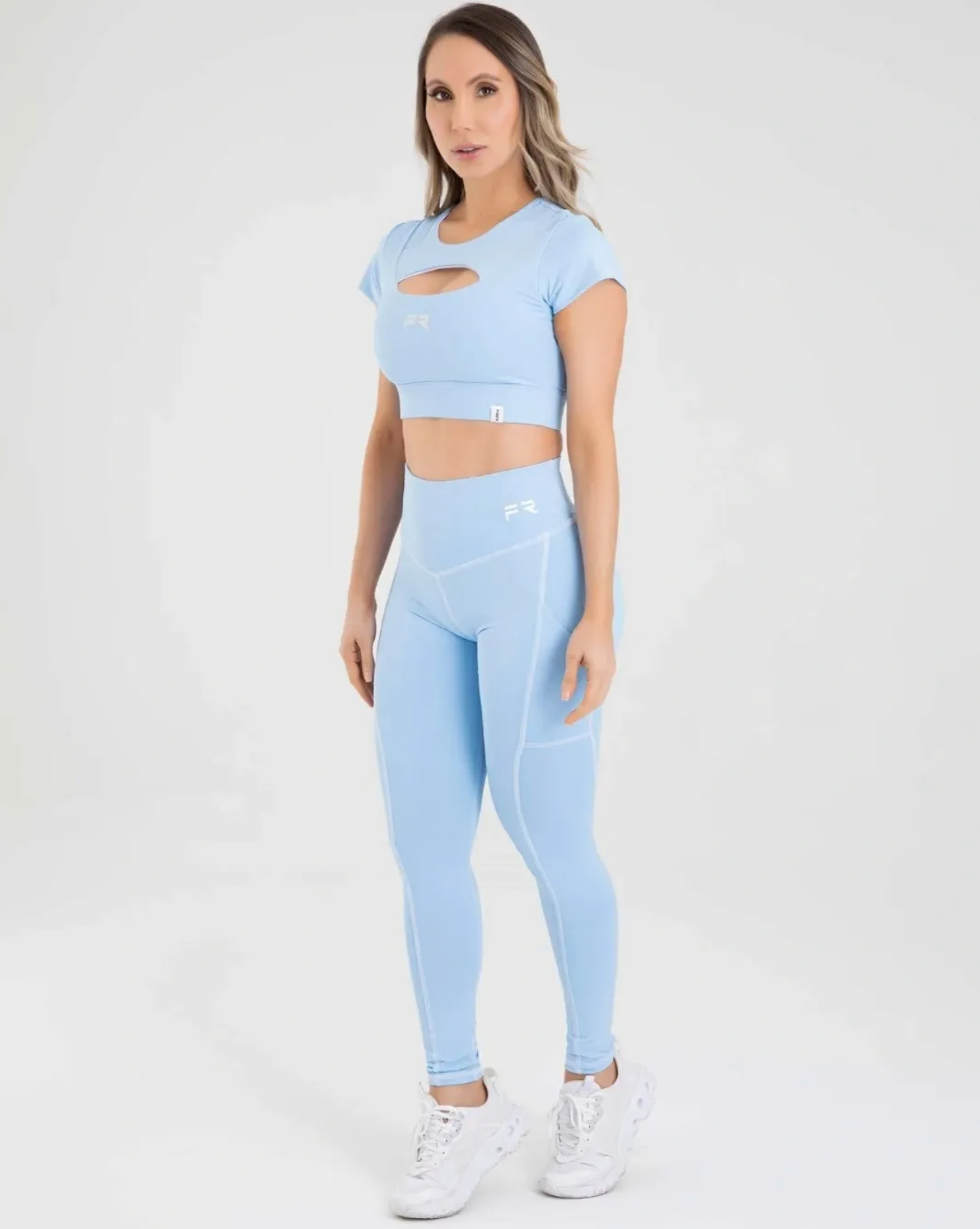 SET WHITE OUTLINE AZUL CLARO FUNKY