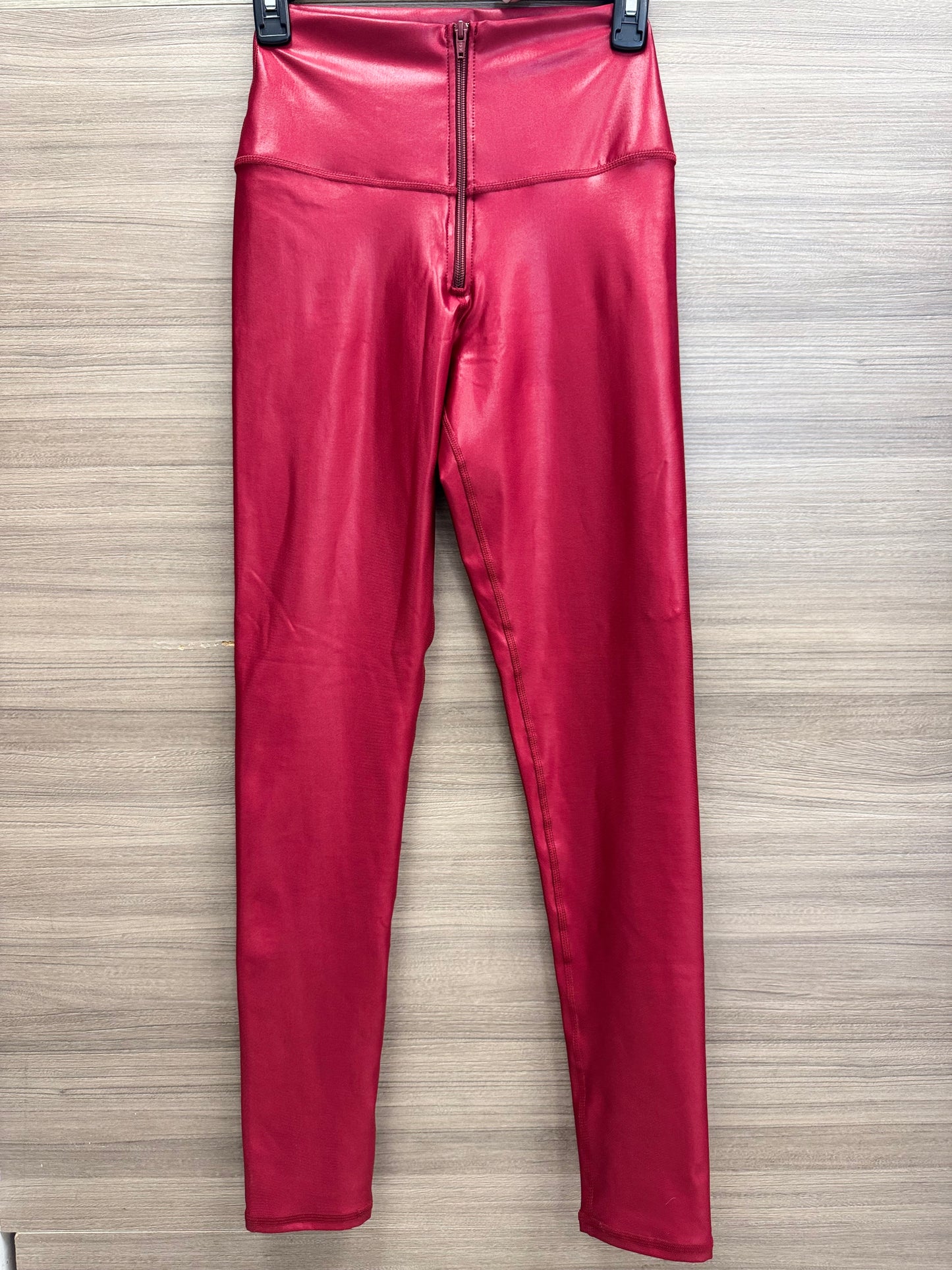LEGGINGS EFECTO CUERO CON CIERRE