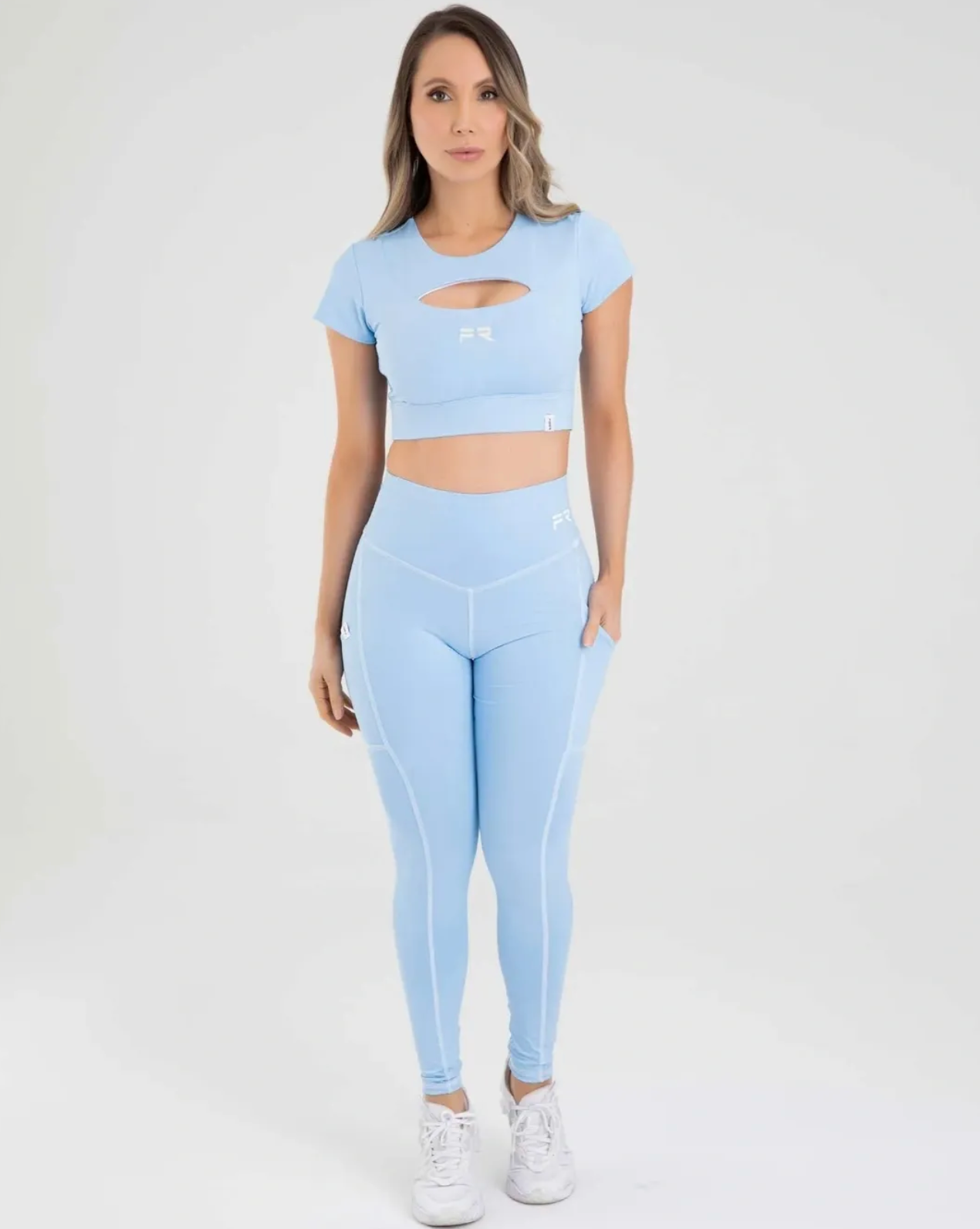 SET WHITE OUTLINE AZUL CLARO FUNKY